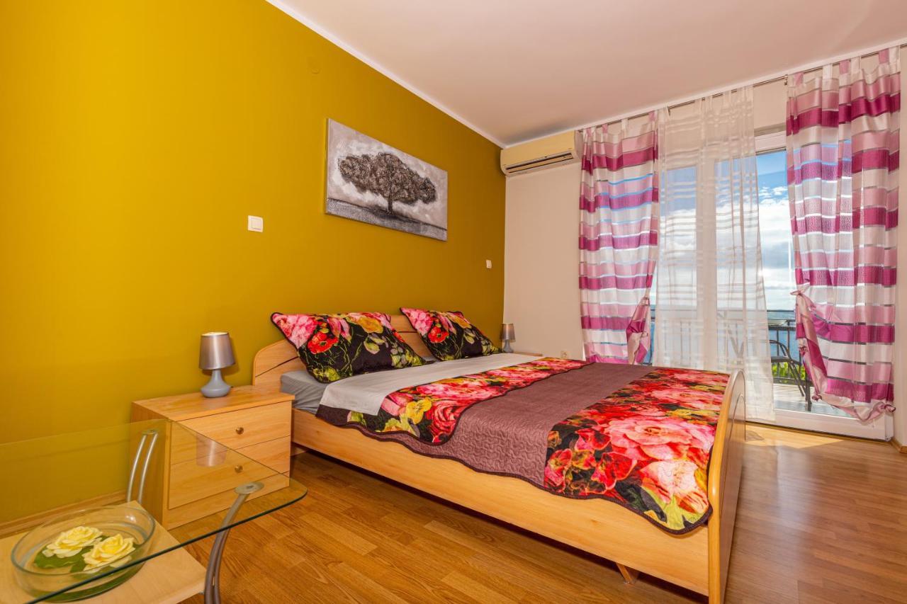 Apartmani Jasminka Dramalj Exterior foto